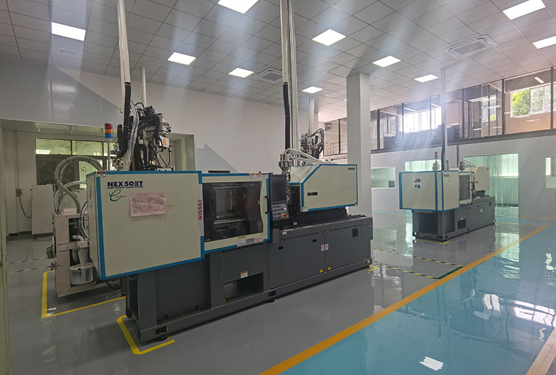 精密沖壓件設(shè)備廠家圖